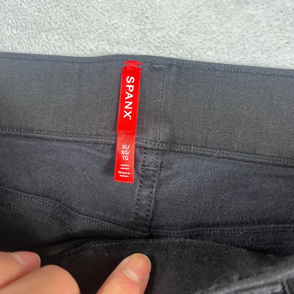 Spanx Kick Flare Jeans Clean Black High Rise Pull On Stretch Denim XL 20763R - Picture 3 of 12